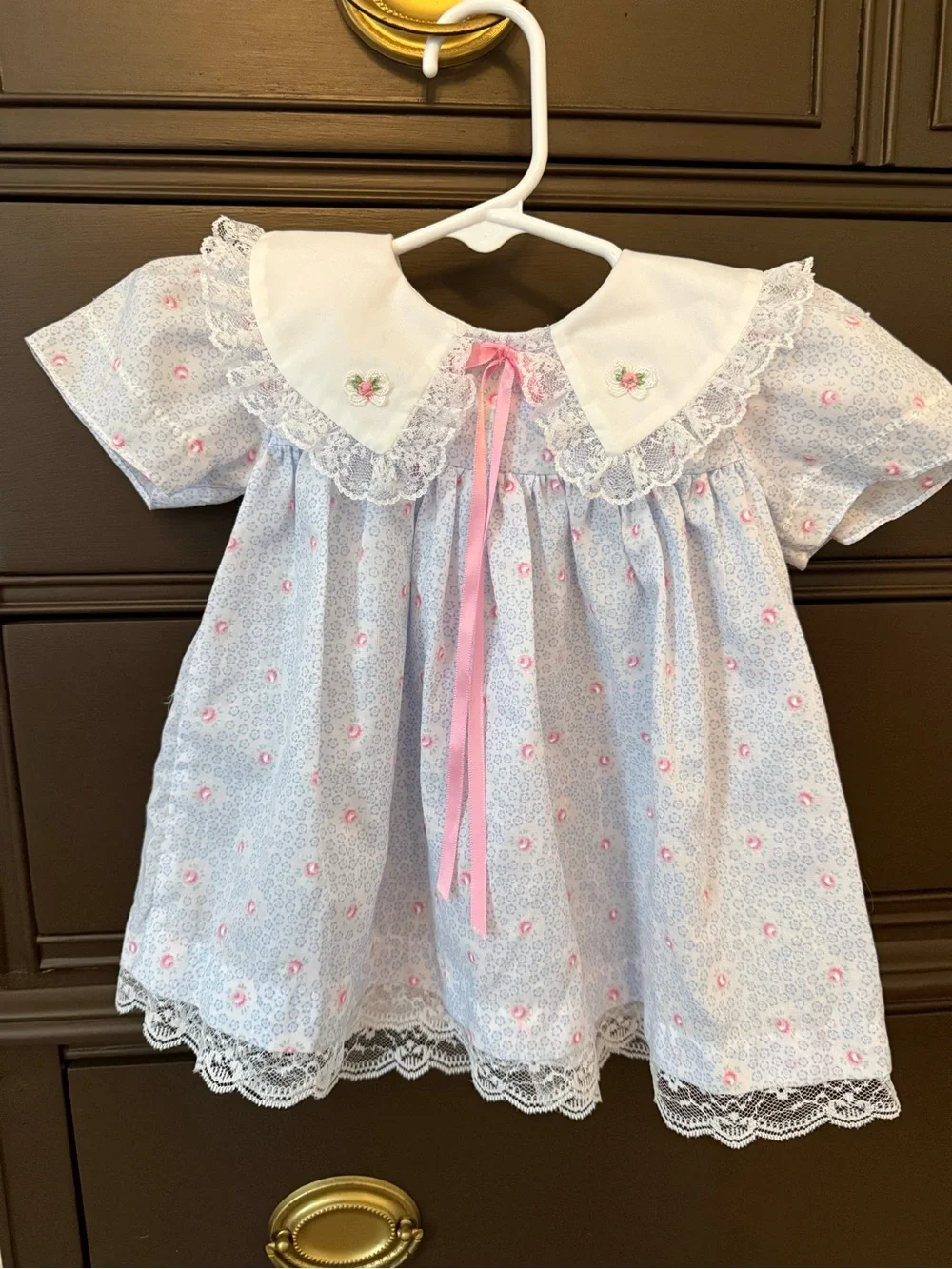 Classic vintage Lace-Trim Pink & White Girls Dress
